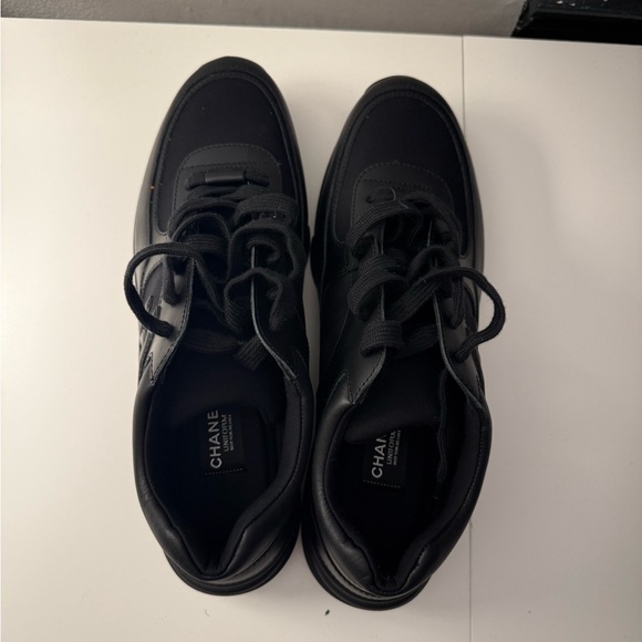 CHANEL Men's Black Sneakers - Uniform - Picture 4 of 6